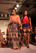 Karisma Kapoor walk the ramp for Neha Aggarwal Show at Lakme Fashion Week 2015 Day 5 on 22nd March 2015
